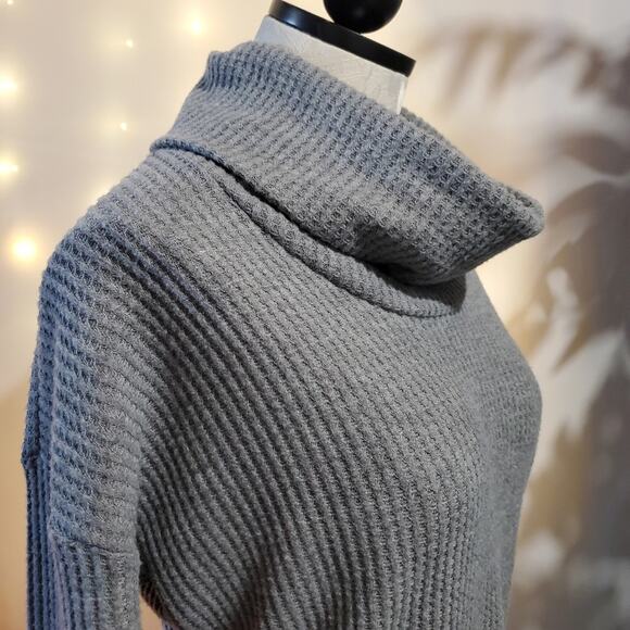 Ann Taylor LOFT Waffle Knit Cowl Neck Cozy Sweater Women's Size XS EUC - Picture 6 of 10